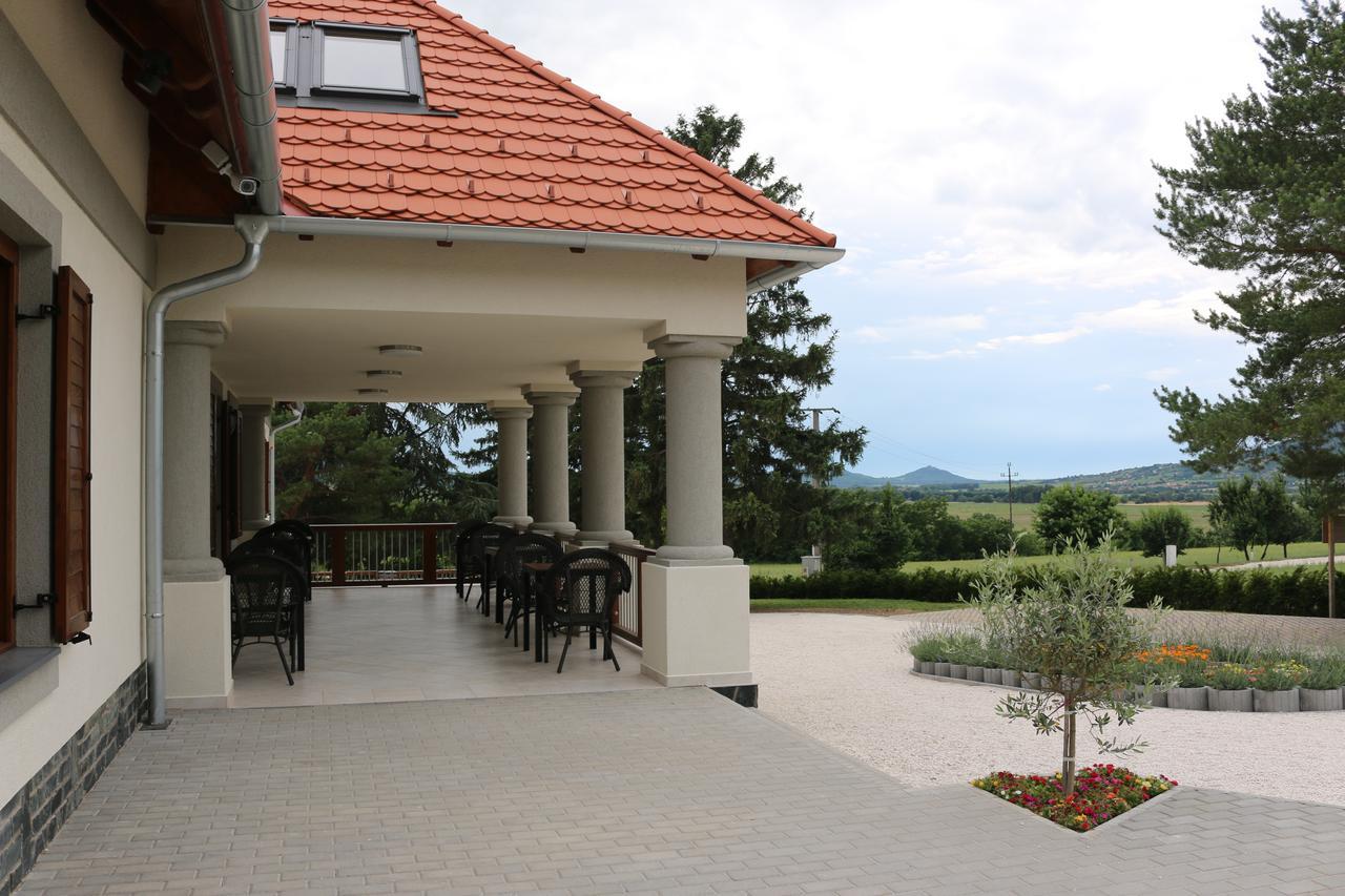 Villa Tolnay Vendeghaz Gyulakeszi Екстериор снимка